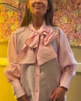 Blouse roze met strik en wijde mouwen